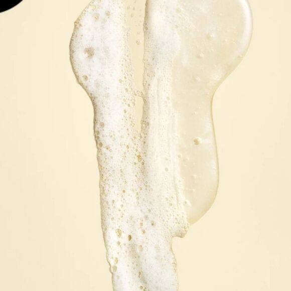 Oribe Gold Lust Repair & Restore Shampoo - Picture 3 of 10